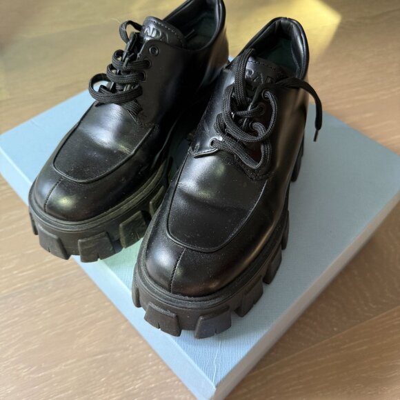 Prada monolith leather lace ups. Made in Italy. - Picture 10 of 11